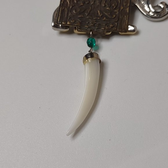 Very Awesome Silver Tone Elephant Brooch With Dangling Faux Tusk - Picture 12 of 15